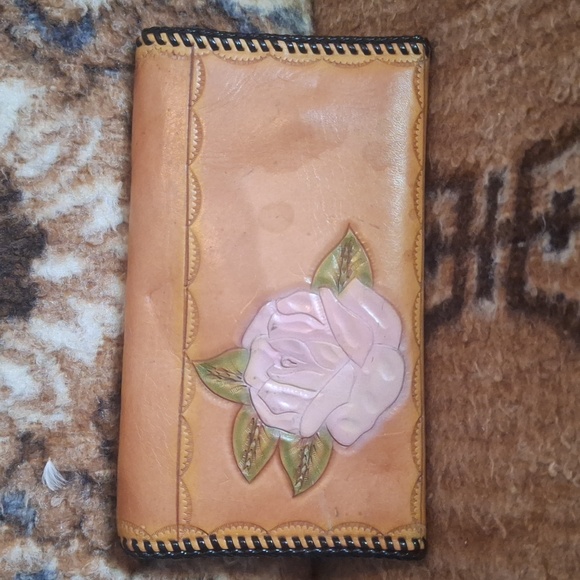 Handmade Leather Clutch - Picture 1 of 7